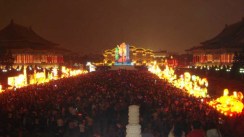 真的是人山人海阿