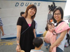 要跟忠僕號說881囉~ 與好友&兩個乾兒子合影