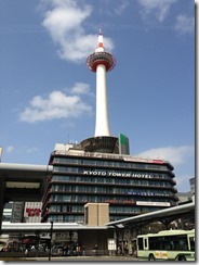 552074_4678369832545_1828570967_n